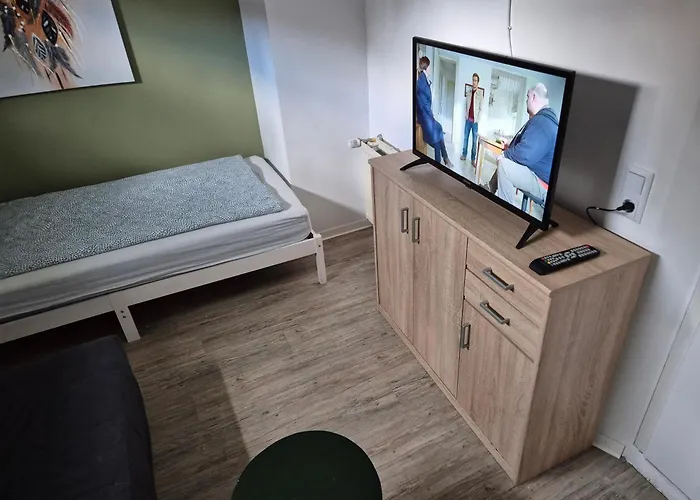 Apartment Ahnatal アパート *