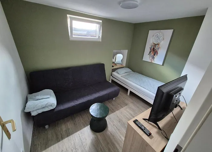 Apartment Ahnatal アパート